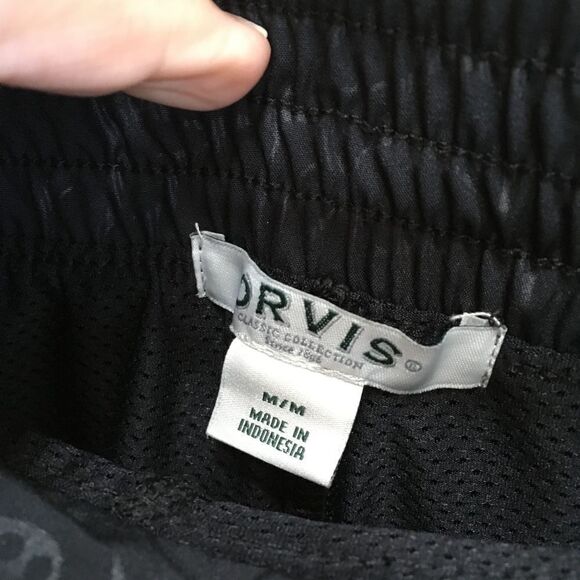 ORVIS EMBOSSED SKORT IN BLACK - Picture 4 of 7